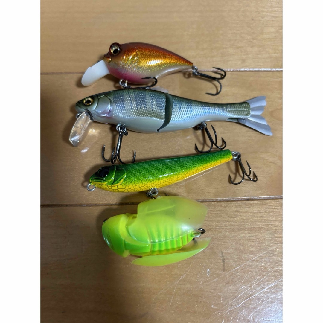 Megabass(メガバス)の⑧メガバス　ルアー4個セット　グリフォン　新品未使用品　虫系ルアー スポーツ/アウトドアのフィッシング(ルアー用品)の商品写真