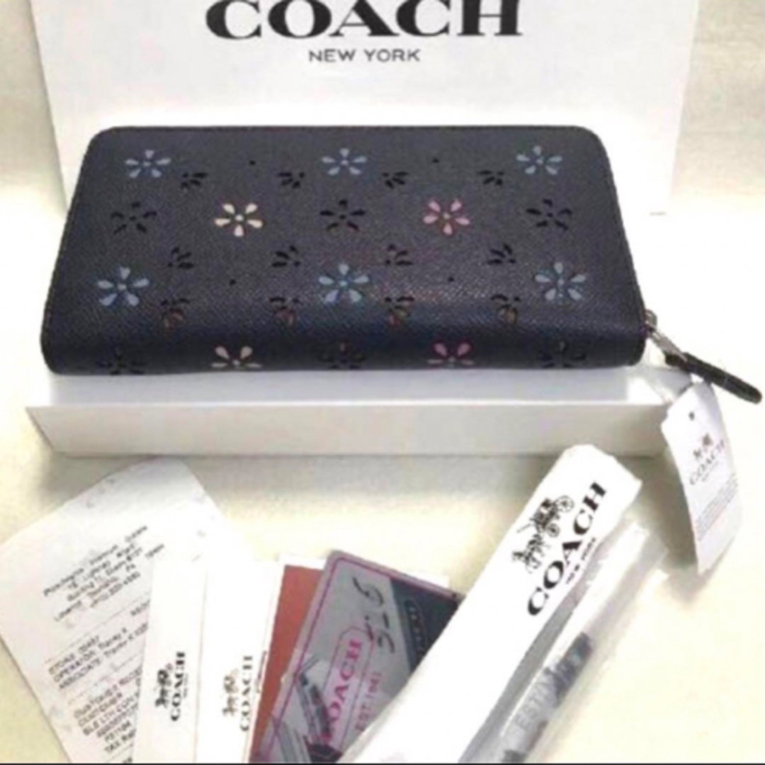 COACH(コーチ)のコーチcoach 紺色長財布　女性花柄カッティングブランドウォレットF31164 レディースのファッション小物(財布)の商品写真