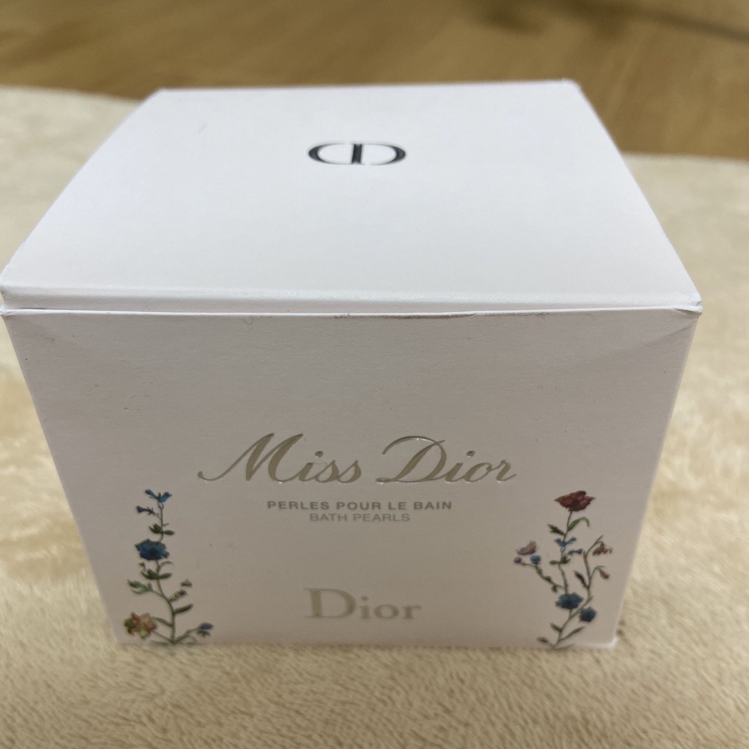 Dior(ディオール)のMiss Dior ミスディオール　バスパール　入浴剤　100g コスメ/美容のボディケア(入浴剤/バスソルト)の商品写真