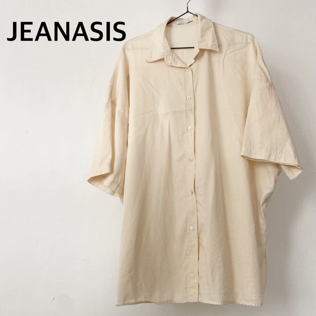 JEANASIS(ジーナシス)のジーナシス　半袖　シャツ　トップス　フリーサイズ　セルロース　ベージュ系 レディースのトップス(シャツ/ブラウス(半袖/袖なし))の商品写真