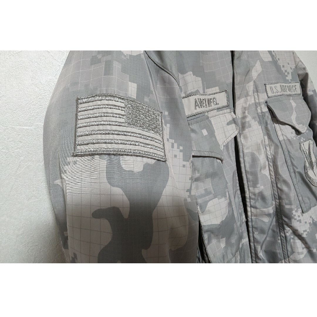 AVIREX(アヴィレックス)のAVIREX AIR-FORCE ジャケット(シルバー) メンズのジャケット/アウター(ミリタリージャケット)の商品写真