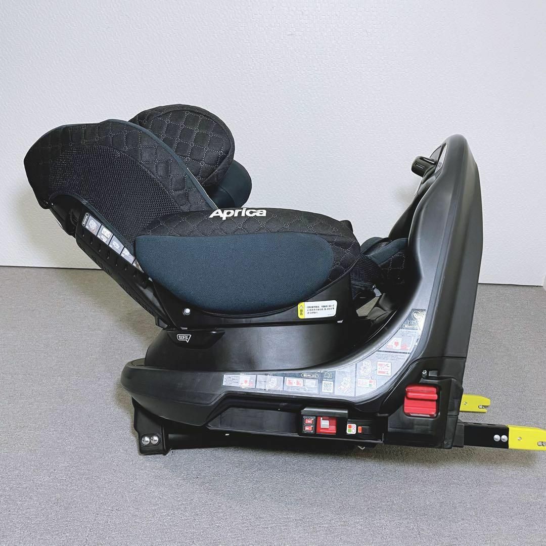 Aprica(アップリカ)のAprica フラディア グロウ ISOFIX プレミアム ブラック キッズ/ベビー/マタニティの外出/移動用品(自動車用チャイルドシート本体)の商品写真