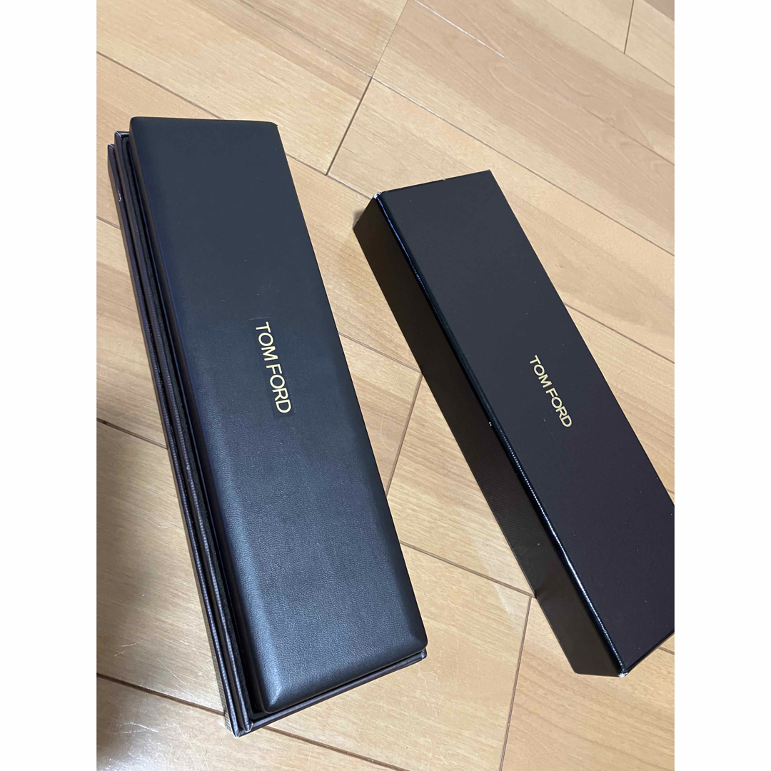 TOM FORD(トムフォード)のTOMFORD. トムフォード 自動巻時計 N.002 40mm タイムピース メンズの時計(腕時計(アナログ))の商品写真