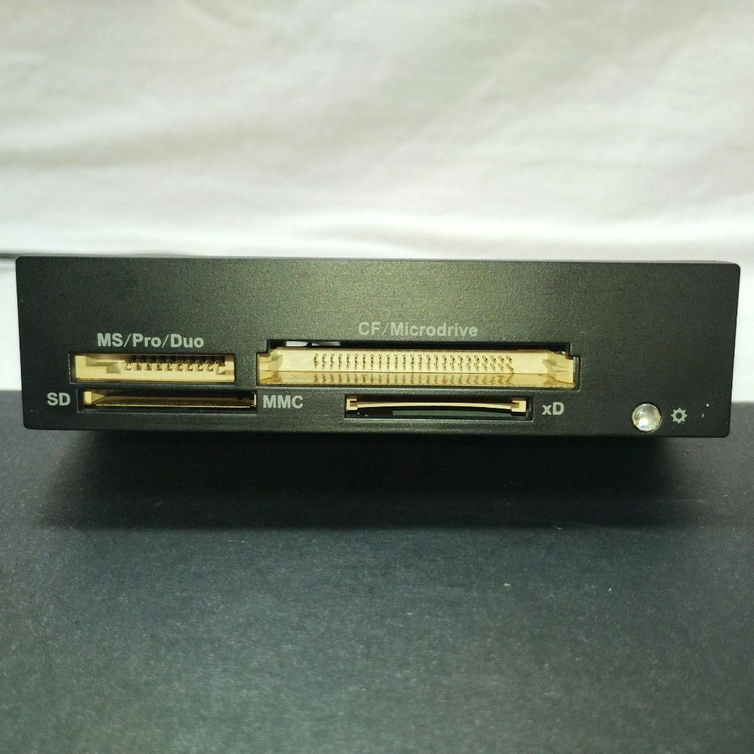 FRONTIER(フロンティア)の内蔵型マルチカードリーダー・ライター　3.5インチベイ　USB2.0 9Pin スマホ/家電/カメラのPC/タブレット(PCパーツ)の商品写真