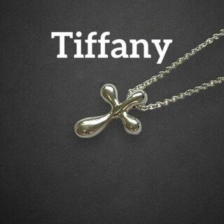 ティファニー(Tiffany & Co.)の✨美品✨　ティファニー スモールクロスネックレス　SV925 シルバー　409(ネックレス)