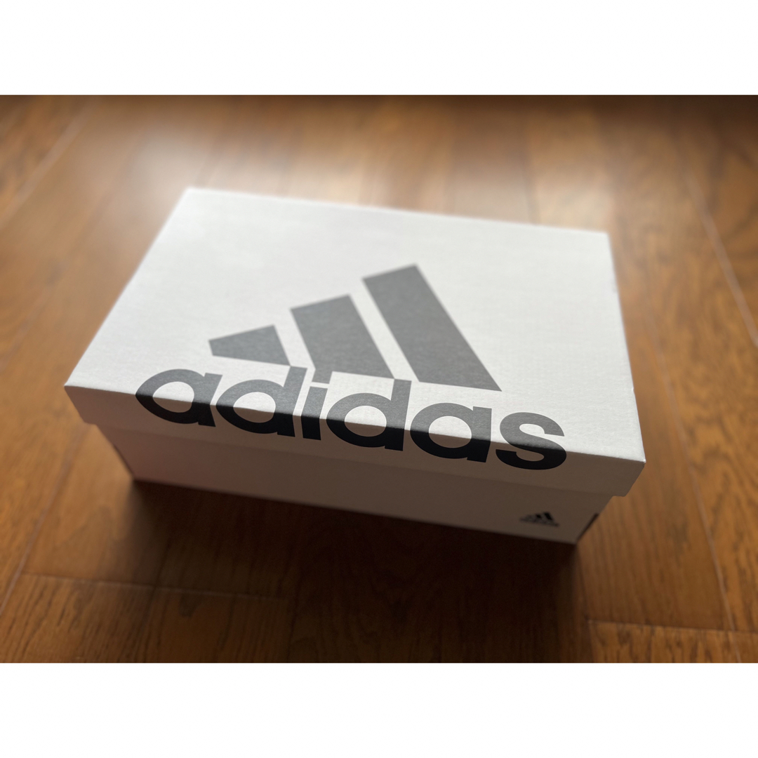 adidas(アディダス)のadidasスニーカー メンズの靴/シューズ(スニーカー)の商品写真