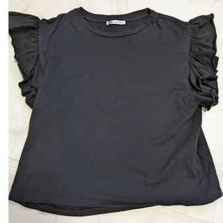 ザラ(ZARA)のZARA　袖フリルカットソー（ブラック）(カットソー(半袖/袖なし))