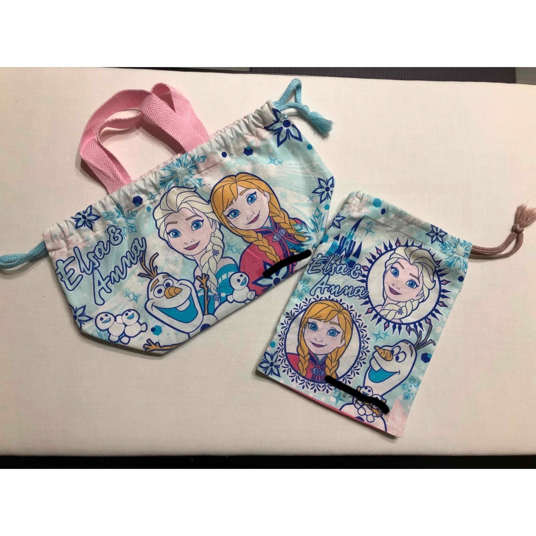 アナと雪の女王(アナトユキノジョオウ)のアナ雪　中古　お弁当箱4点セット　女の子 インテリア/住まい/日用品のキッチン/食器(弁当用品)の商品写真