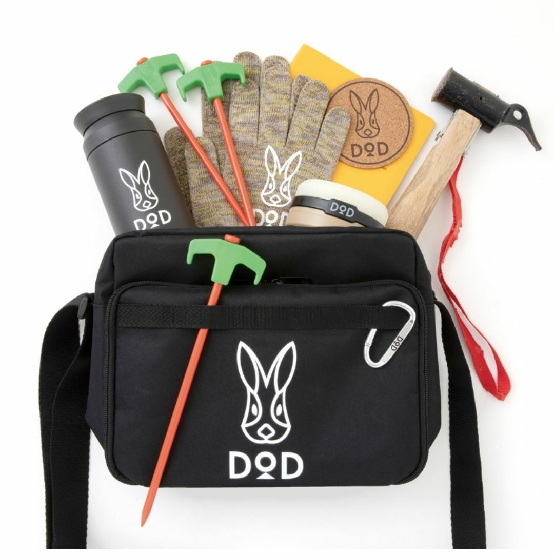DOD(ディーオーディー)のDOD ショルダーバッグ　カラビナ付き　宝島社　付録 レディースのバッグ(ショルダーバッグ)の商品写真