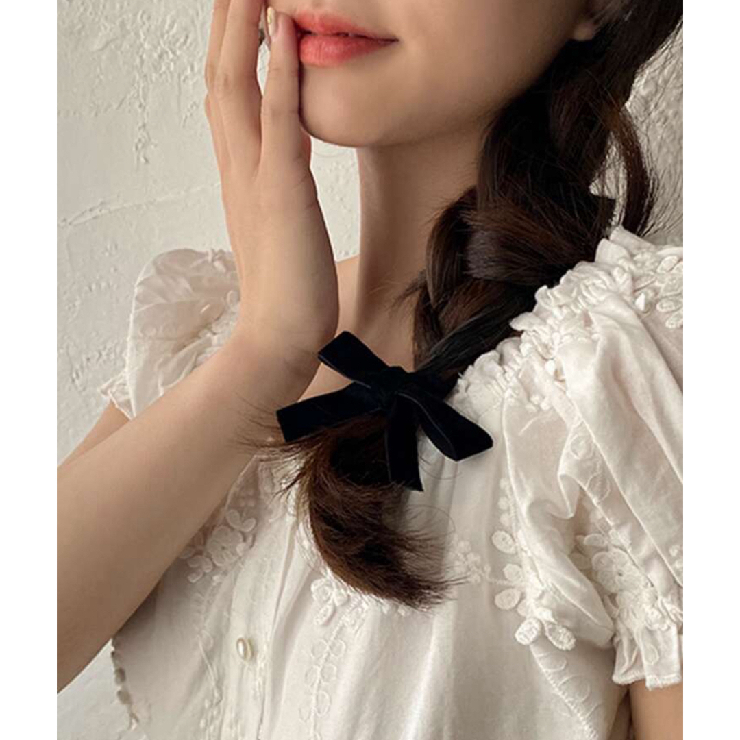 【新品】リボン ヘアクリップ ベルベット ブラック ベロア 髪飾り 韓国 レディースのヘアアクセサリー(バレッタ/ヘアクリップ)の商品写真