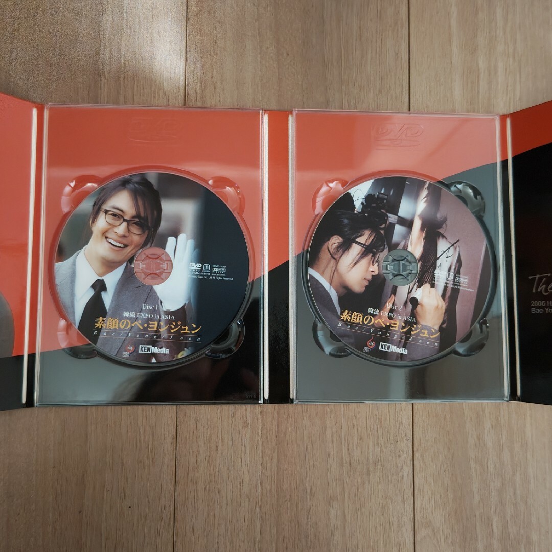 ペ・ヨンジュンのDVD2枚、写真集、ポストカード4枚 エンタメ/ホビーのタレントグッズ(男性タレント)の商品写真