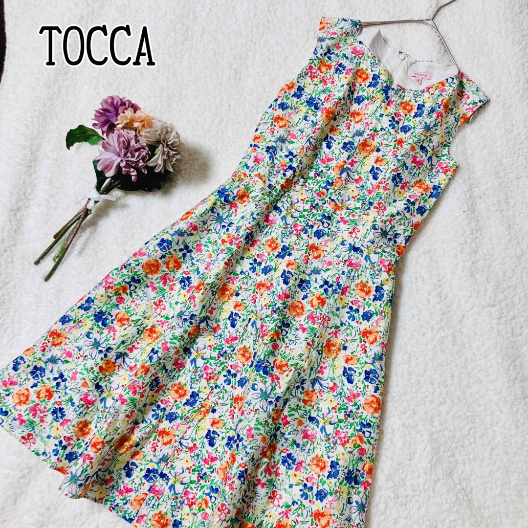 TOCCA トッカ 花柄 総柄 ひざ丈 ワンピース ノースリーブ M TOCCA トッカ 花柄 総柄 ひざ丈 ワンピース ノースリーブ M