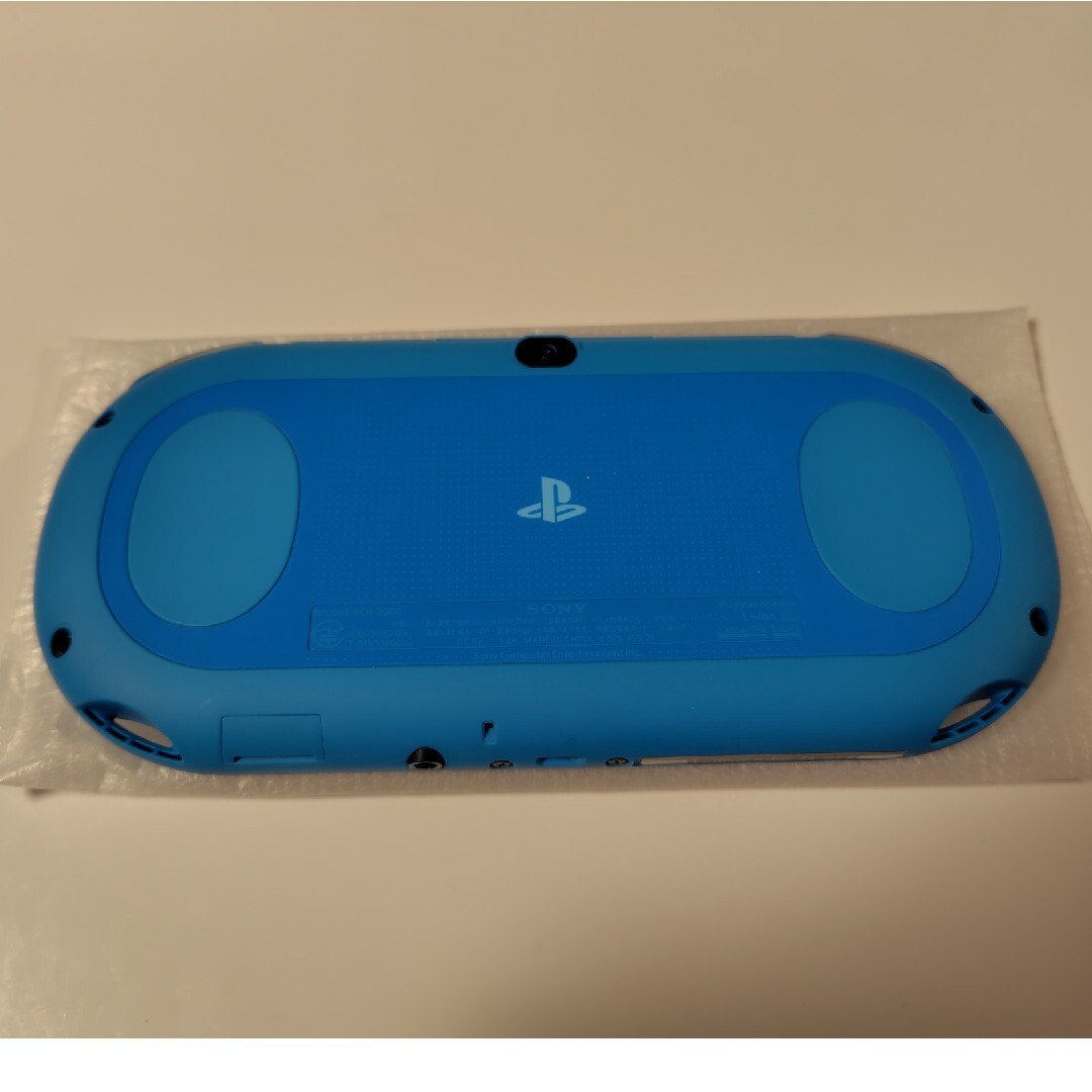 PlayStation Vita(プレイステーションヴィータ)のSONY PS Vita PCH-2000 アクアブルー エンタメ/ホビーのゲームソフト/ゲーム機本体(携帯用ゲーム機本体)の商品写真