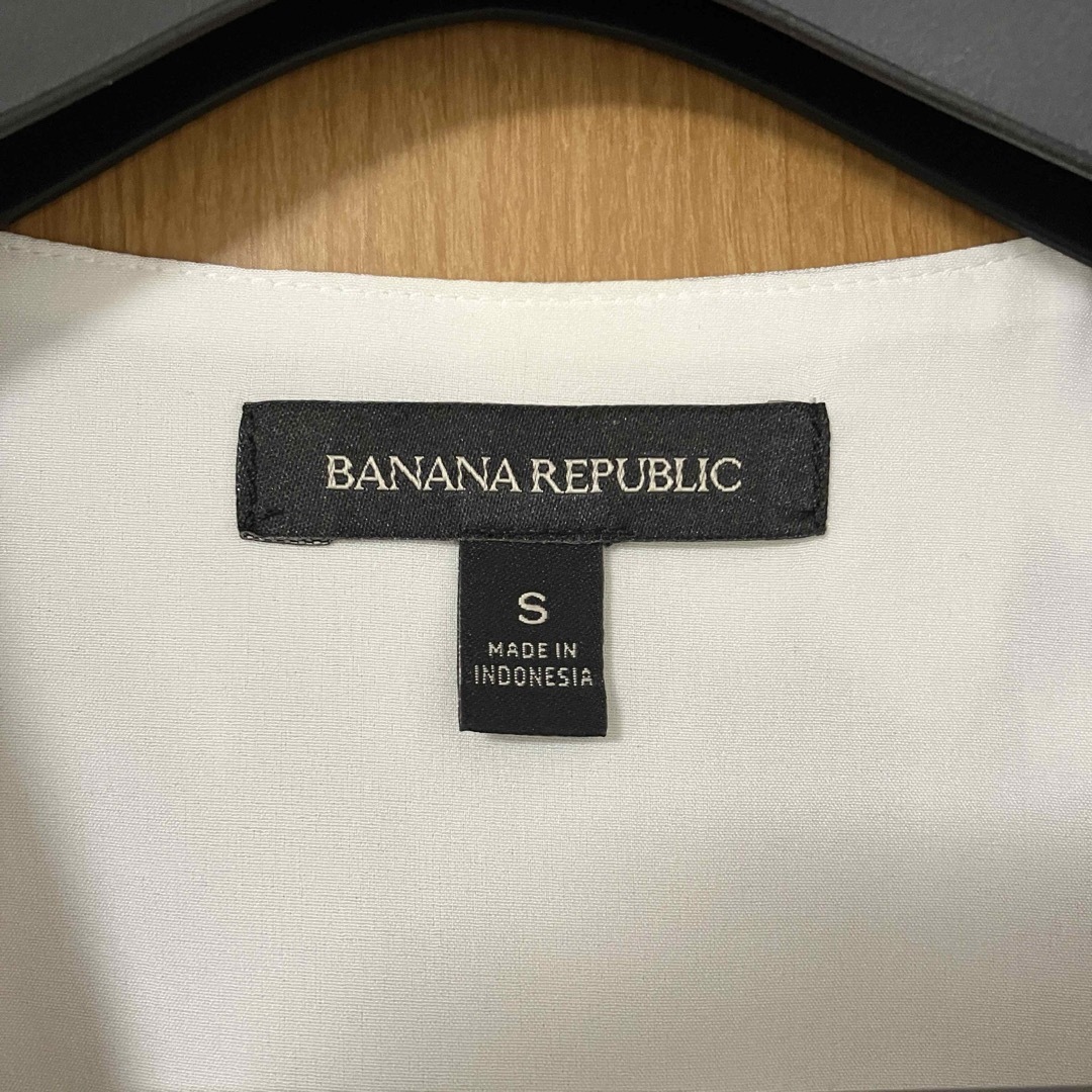 Banana Republic(バナナリパブリック)のバナナリパブリック  膝丈ワンピース 白黒 フレア袖 レディースのワンピース(ひざ丈ワンピース)の商品写真