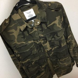 ベルシュカ(Bershka)のジャケット(ミリタリージャケット)