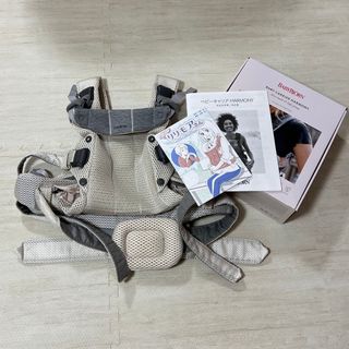 ベビービョルン(BABYBJORN)のベビーキャリア HARMONYクリーム*ベビービョルン(抱っこひも/おんぶひも)