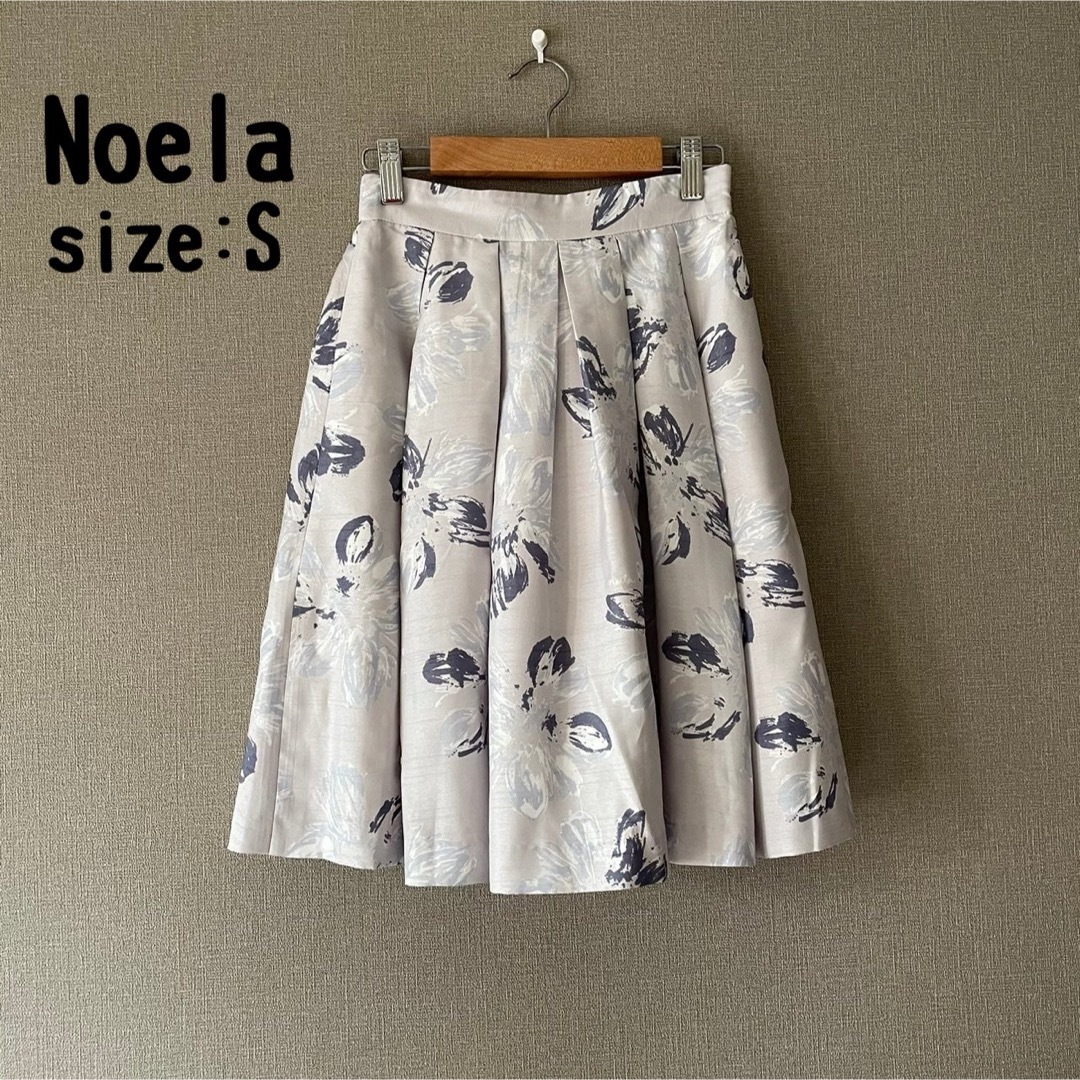 Noela(ノエラ)の未使用◎ノエラ   花柄スカート　膝丈　Sサイズ レディースのスカート(ひざ丈スカート)の商品写真