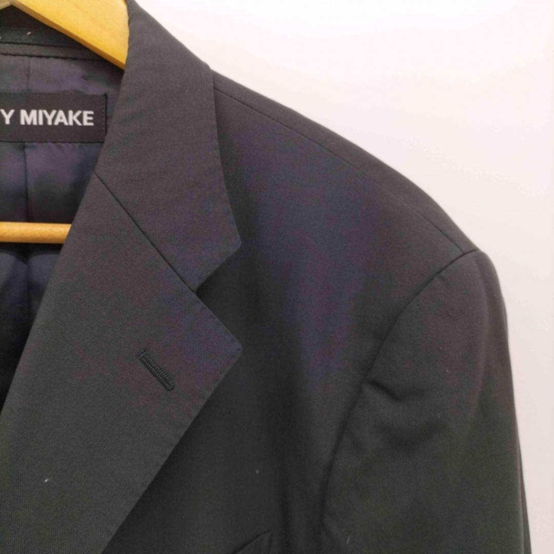 ISSEY MIYAKE(イッセイミヤケ)のISSEY MIYAKE(イッセイミヤケ) メンズ アウター ジャケット メンズのジャケット/アウター(テーラードジャケット)の商品写真