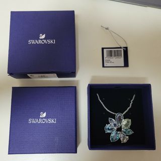 スワロフスキー(SWAROVSKI)の【新品・未使用】スワロフスキーSunny Flowerペンダント(ネックレス)