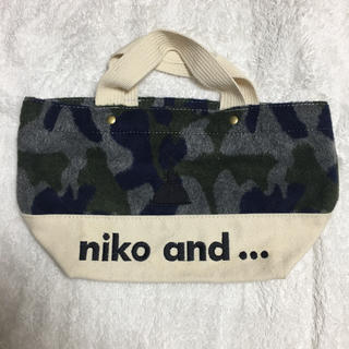 ニコアンド(niko and...)のniko and...トート ミニ 迷彩柄(トートバッグ)