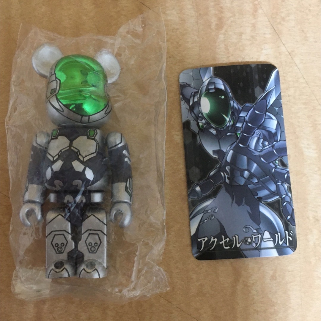 BE@RBRICK(ベアブリック)のベアブリック　シリーズ25 HERO アクセルワールド エンタメ/ホビーのおもちゃ/ぬいぐるみ(キャラクターグッズ)の商品写真