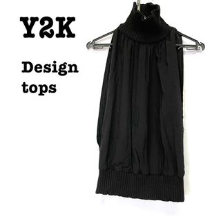 ロキエ(Lochie)の美品【 Y2Kデザイン 】ノースリーブニットトップス　ハイネック　リブニット(カットソー(半袖/袖なし))