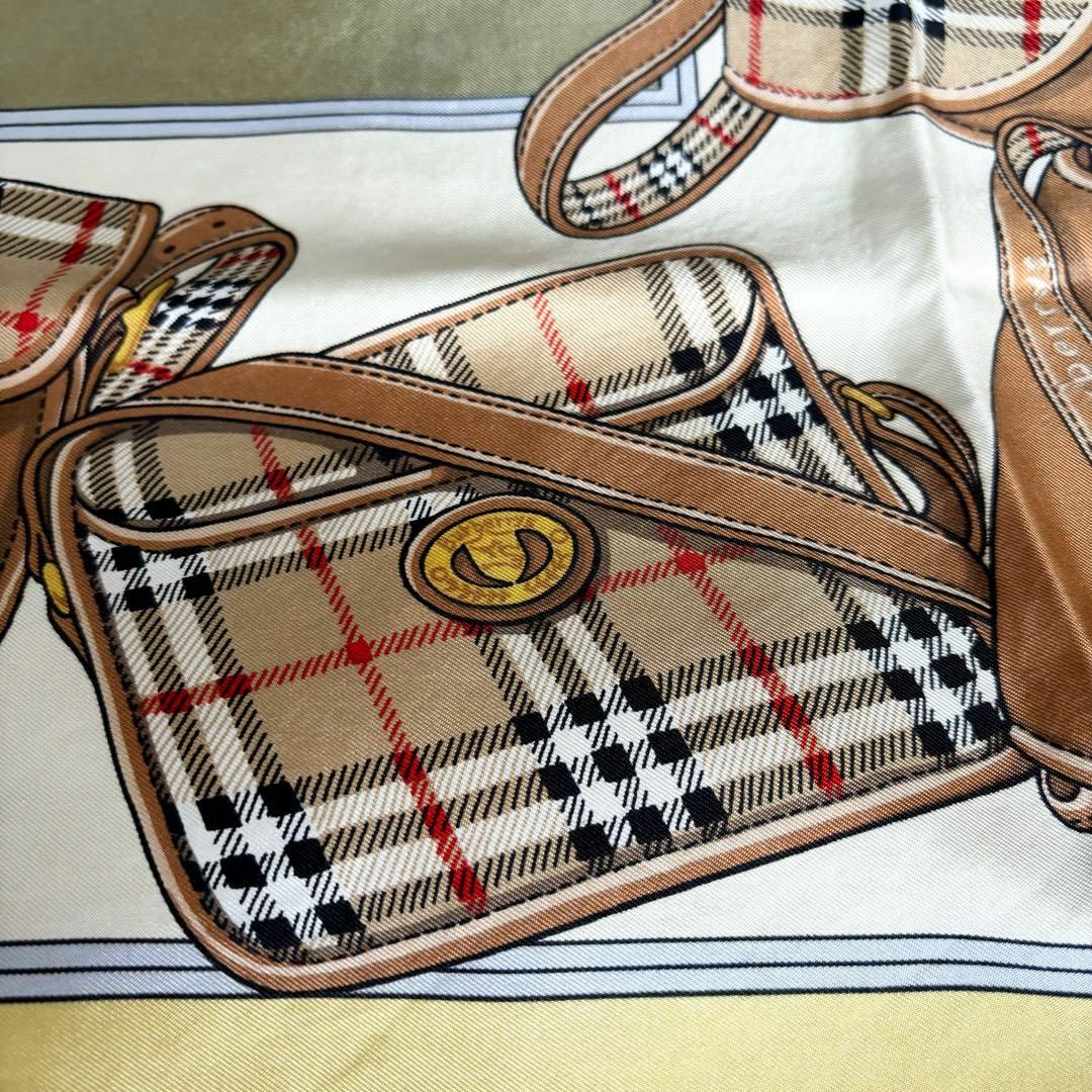 BURBERRY(バーバリー)のバーバリー★シルクスカーフ ノヴァチェック バッグ柄 黄色 バーバリーチェック レディースのファッション小物(バンダナ/スカーフ)の商品写真