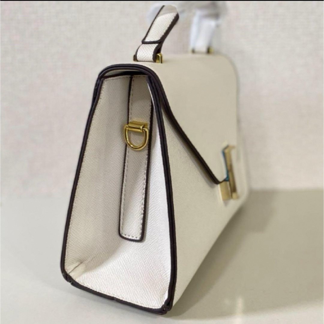ハンドバッグ ショルダーバッグ ホワイト レザー 革 レディースのバッグ(ショルダーバッグ)の商品写真
