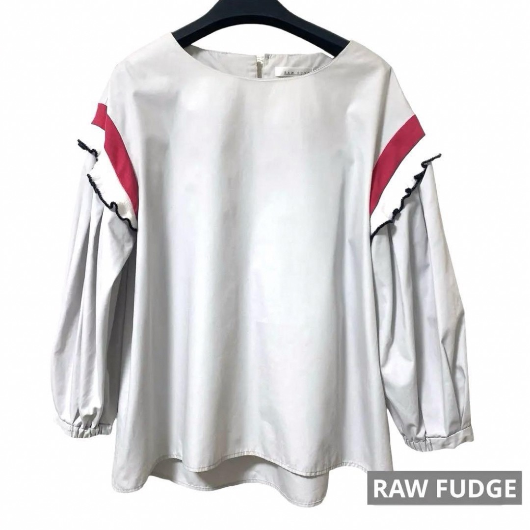 RAW FUDGE(ローファッジ)のRAW FUDGE ローファッジ　ボリュームスリーブブラウス レディースのトップス(シャツ/ブラウス(長袖/七分))の商品写真