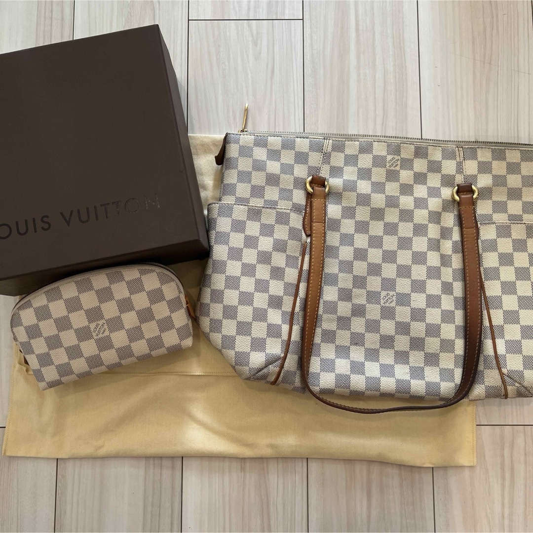 LOUIS VUITTON(ルイヴィトン)の【ルイヴィトン】ダミエ・アズール キャンバス トートバッグ チャーム ポーチ レディースのバッグ(トートバッグ)の商品写真