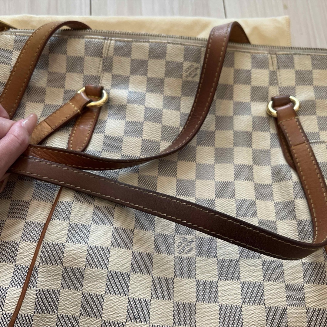 LOUIS VUITTON(ルイヴィトン)の【ルイヴィトン】ダミエ・アズール キャンバス トートバッグ チャーム ポーチ レディースのバッグ(トートバッグ)の商品写真