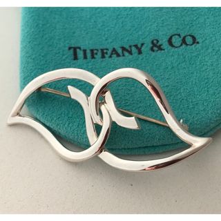 ティファニー(Tiffany & Co.)のTiffany ダブルリーフブローチ(ブローチ/コサージュ)