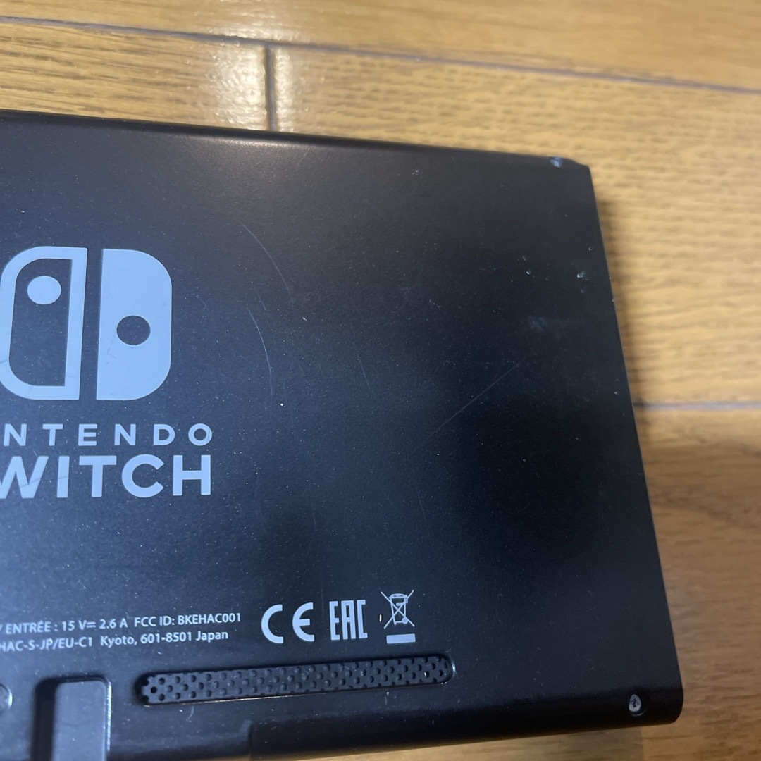 Nintendo Switch(ニンテンドースイッチ)の旧型　Nintendo　Switch　スイッチ　任天堂　本体　のみ エンタメ/ホビーのゲームソフト/ゲーム機本体(家庭用ゲーム機本体)の商品写真