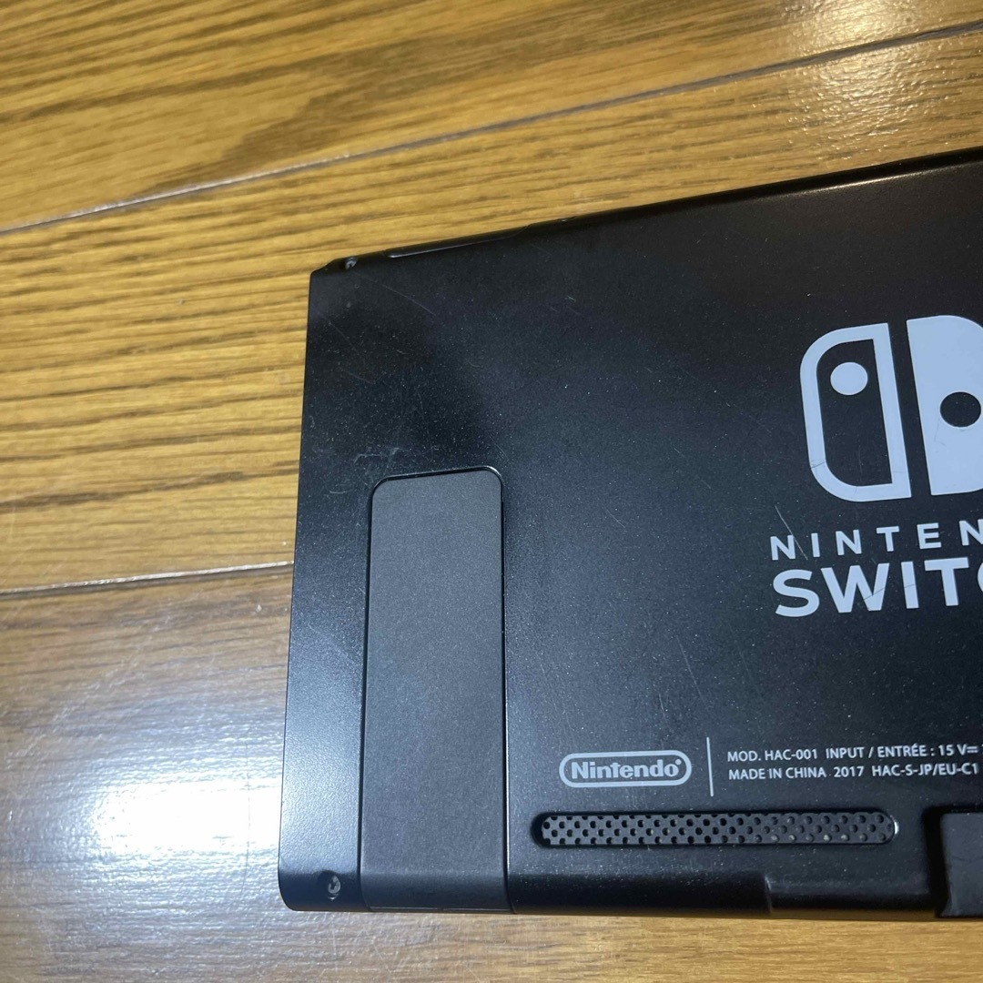 Nintendo Switch(ニンテンドースイッチ)の旧型　Nintendo　Switch　スイッチ　任天堂　本体　のみ エンタメ/ホビーのゲームソフト/ゲーム機本体(家庭用ゲーム機本体)の商品写真
