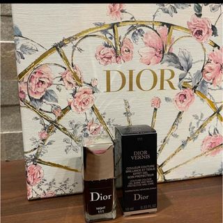 クリスチャンディオール(Christian Dior)のDior マニキュア　ネイル　エナメル　ヴェルニ　111 ナイト　ダークパープル(マニキュア)