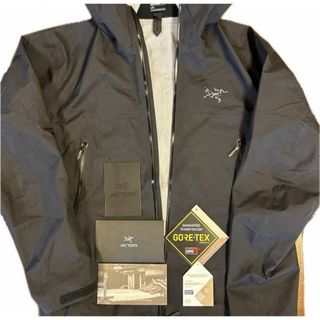 アークテリクス(ARC'TERYX)のARC'TERYX　Beta Jacket M　68200円　新品同様　L 完売(マウンテンパーカー)