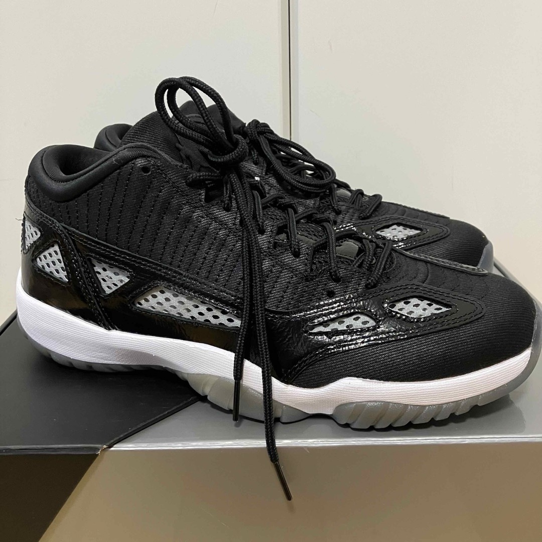 Jordan Brand（NIKE）(ジョーダン)の新品 Nike エアジョーダン11 レトロ ロー IE クラフト 27.5cm メンズの靴/シューズ(スニーカー)の商品写真