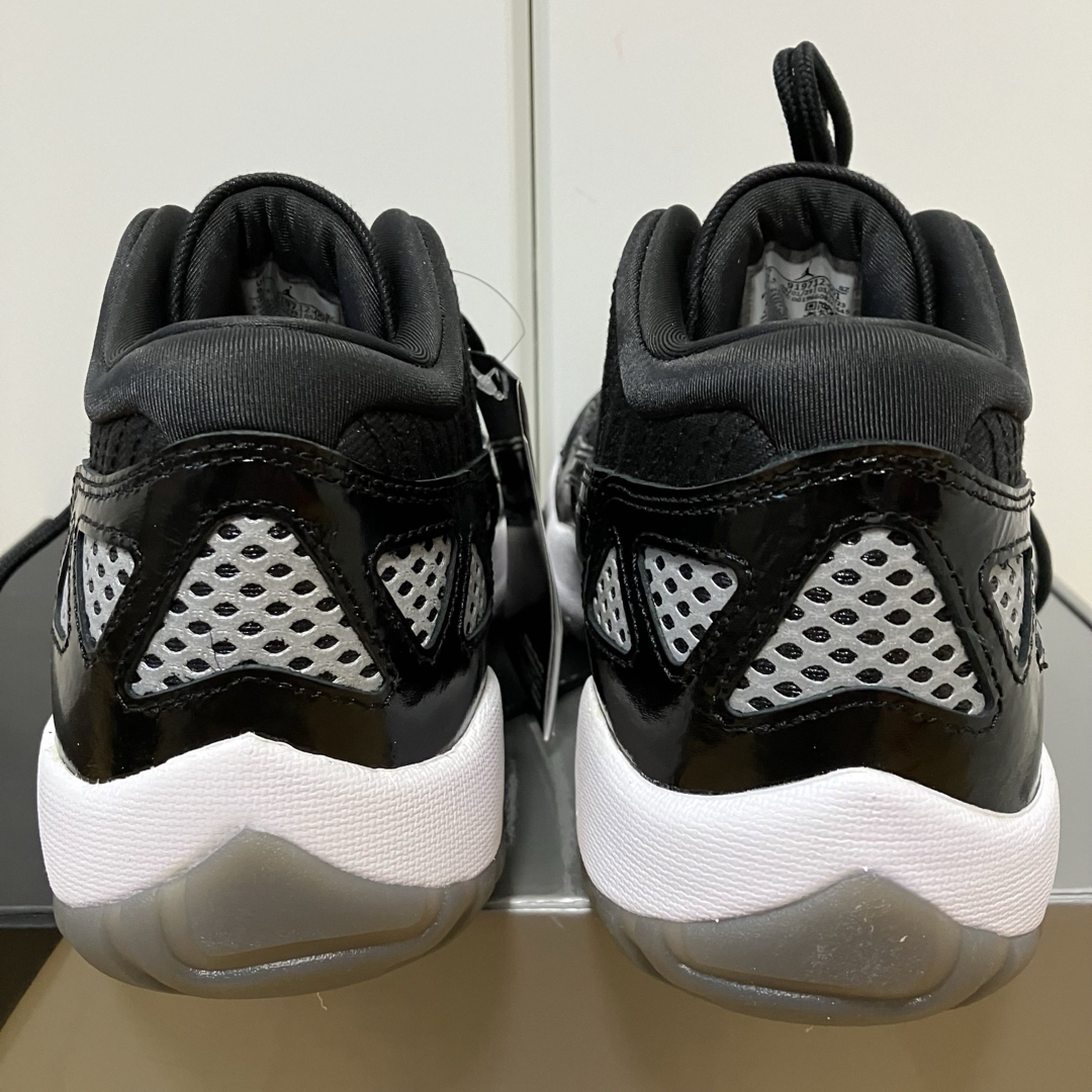 Jordan Brand（NIKE）(ジョーダン)の新品 Nike エアジョーダン11 レトロ ロー IE クラフト 27.5cm メンズの靴/シューズ(スニーカー)の商品写真