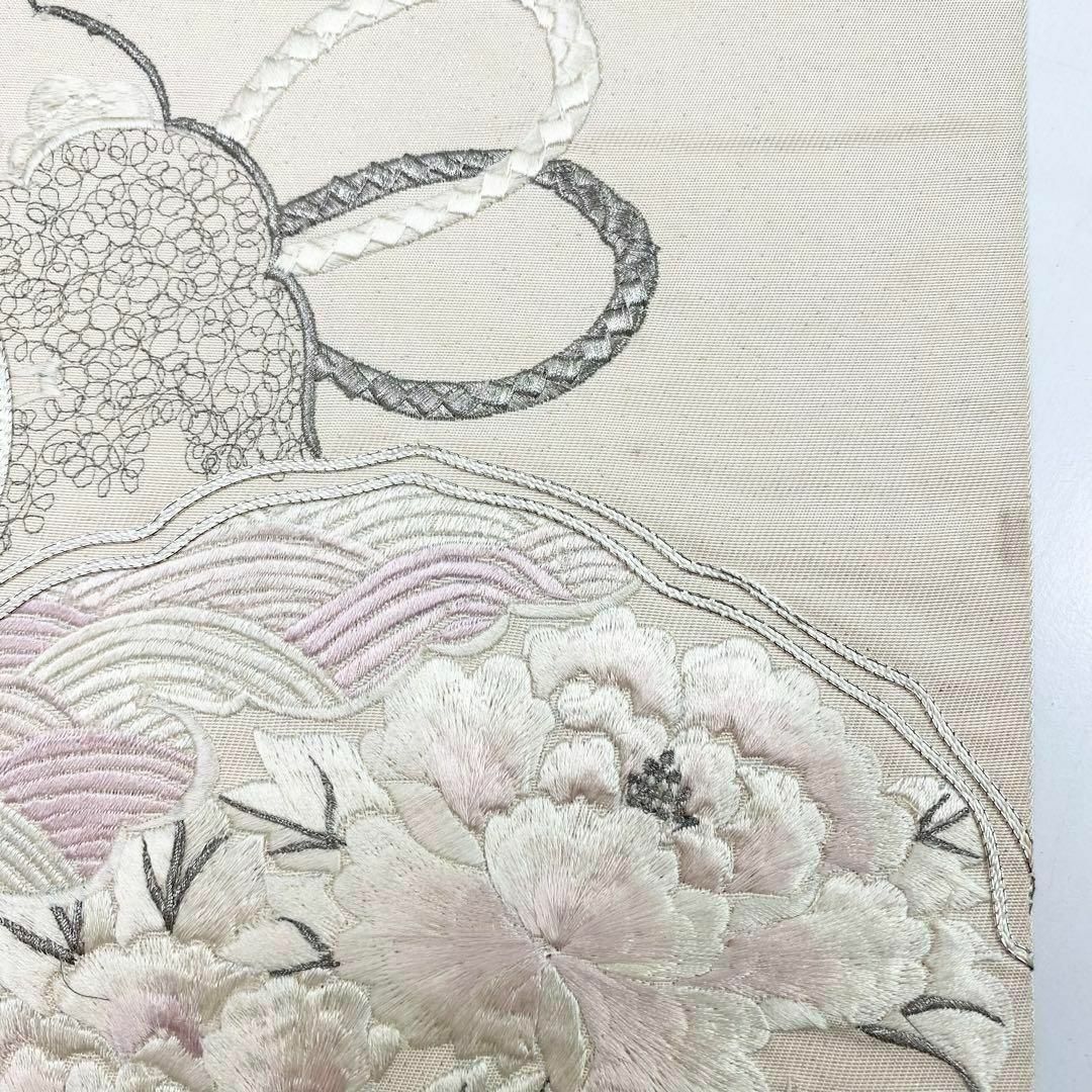 袋帯 手鏡に牡丹と梅の花の美しい刺繍 銀通し 乳白色 着物 RO-5386 レディースの水着/浴衣(着物)の商品写真