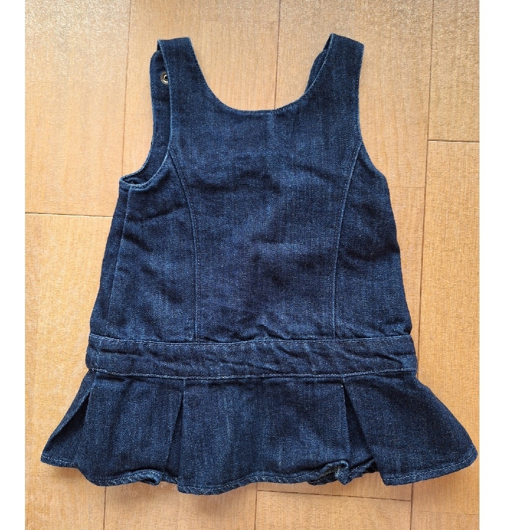 babyGAP(ベビーギャップ)のbabyGAP　デニム　ワンピース　キッズ　ベビー　80　女の子　りぼん キッズ/ベビー/マタニティのベビー服(~85cm)(ワンピース)の商品写真