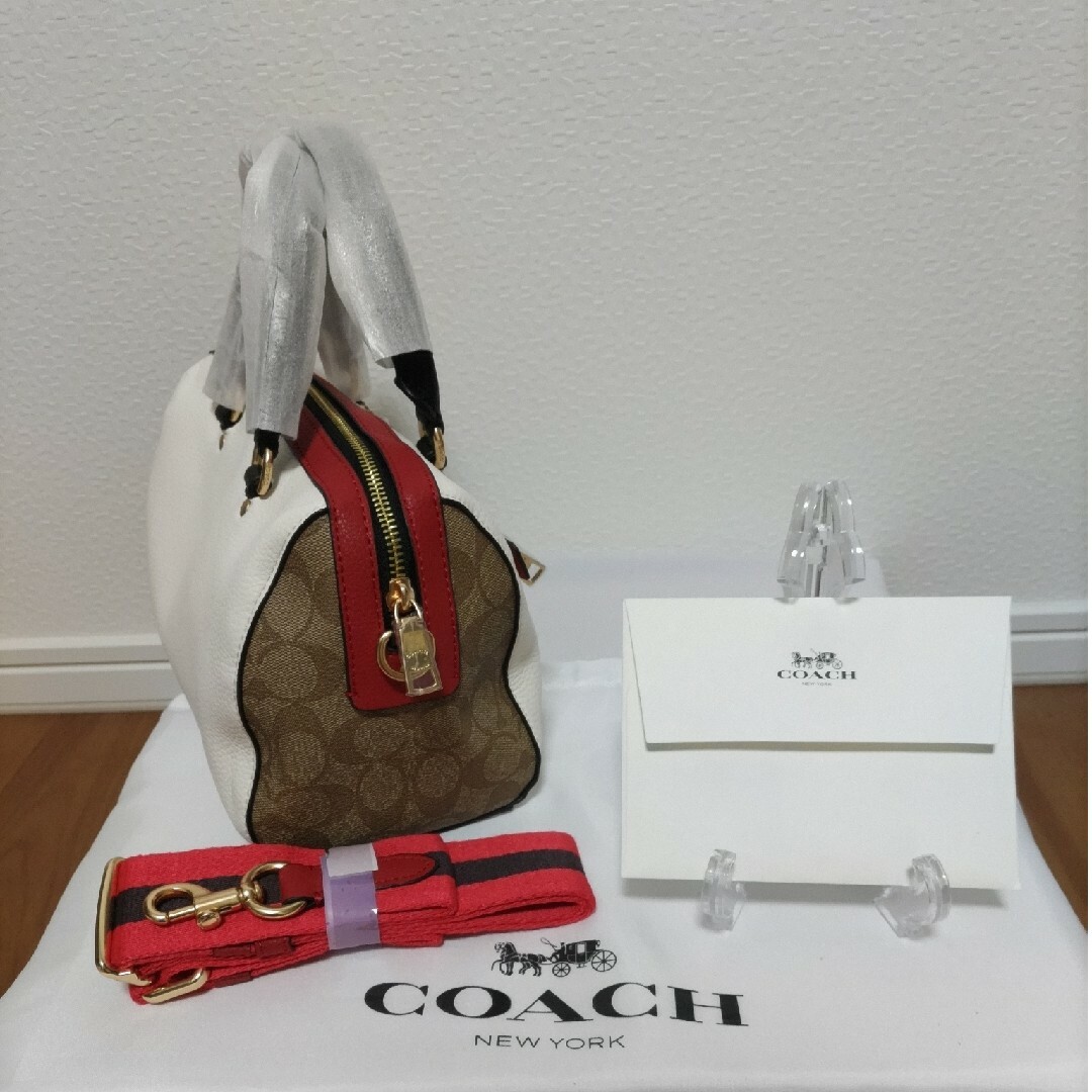 COACH(コーチ)のCOACH コーチ 2WAY ショルダーバッグ ボストン スヌーピー レザー レディースのバッグ(ボストンバッグ)の商品写真