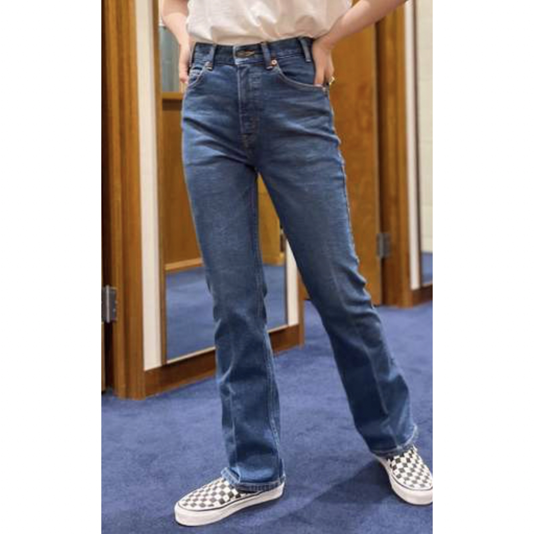 Shinzone(シンゾーン)のTHE SHINZONE FLARE DENIM レディースのパンツ(デニム/ジーンズ)の商品写真