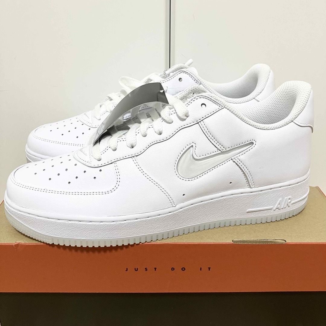 NIKE(ナイキ)の新品 NIKE ナイキ エアフォース1 ロー レトロ 白 30cm メンズの靴/シューズ(スニーカー)の商品写真