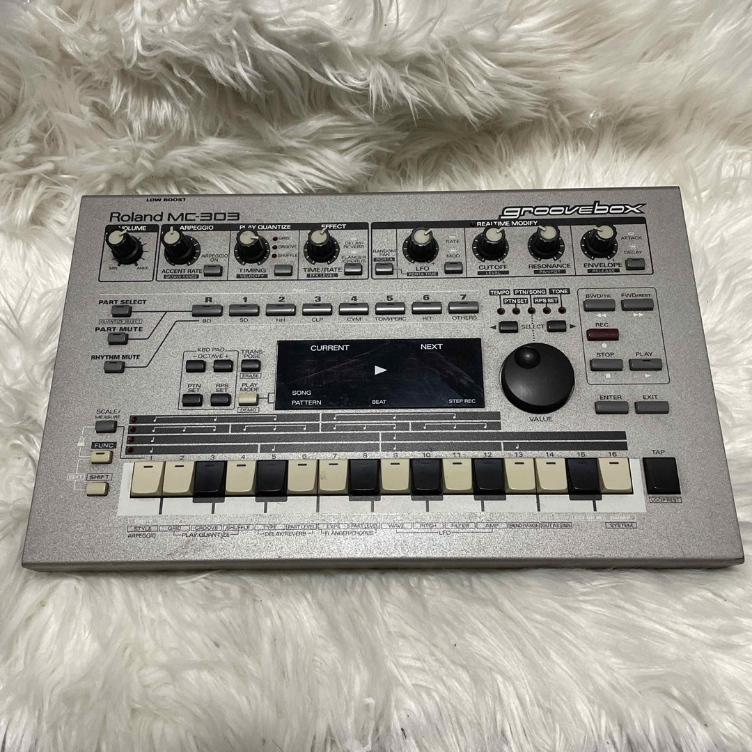 Roland MC-303 本体のみ 箱無し 動作確認済み 音源モジュール Roland MC-303 本体のみ 箱無し 動作確認済み 音源モジュール
