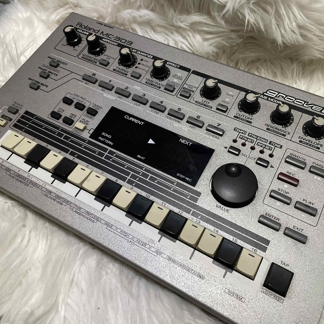 Roland MC-303 本体のみ 箱無し 動作確認済み 音源モジュール Roland MC-303 本体のみ 箱無し 動作確認済み 音源モジュール