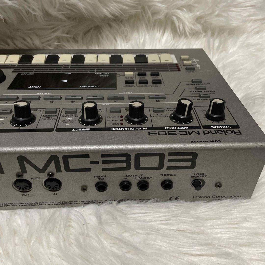 Roland MC-303 本体のみ 箱無し 動作確認済み 音源モジュール Roland MC-303 本体のみ 箱無し 動作確認済み 音源モジュール