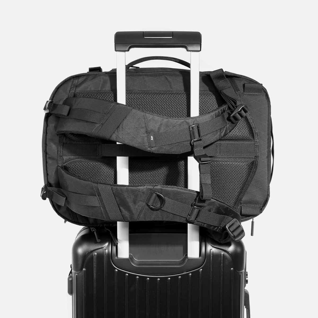 AER(エアー)のAer Travel Pack 3 Small X-Pac メンズのバッグ(バッグパック/リュック)の商品写真