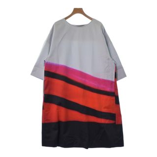 ドリスヴァンノッテン(DRIES VAN NOTEN)のDRIES VAN NOTEN ワンピース S グレー系x赤x黒(総柄) 【古着】【中古】(ひざ丈ワンピース)