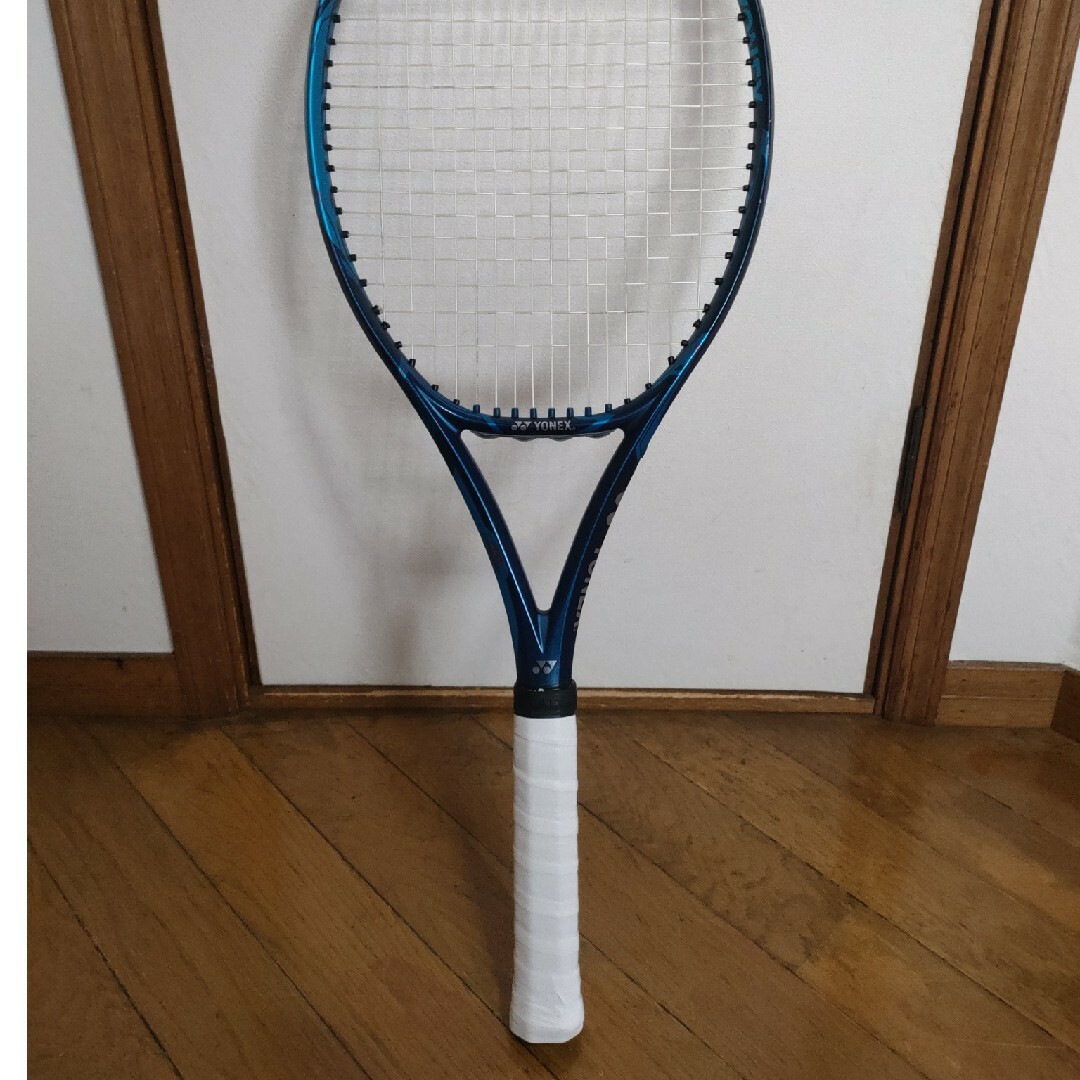 YONEX(ヨネックス)のテニスラケット　ヨネックス　イーゾーン スポーツ/アウトドアのテニス(ラケット)の商品写真