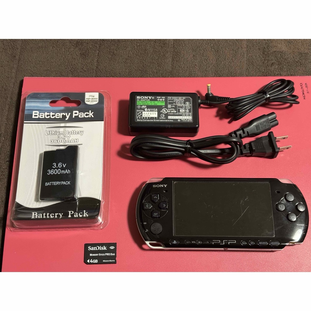 PlayStation Portable(プレイステーションポータブル)のPSP-3000   ブラック エンタメ/ホビーのゲームソフト/ゲーム機本体(携帯用ゲーム機本体)の商品写真